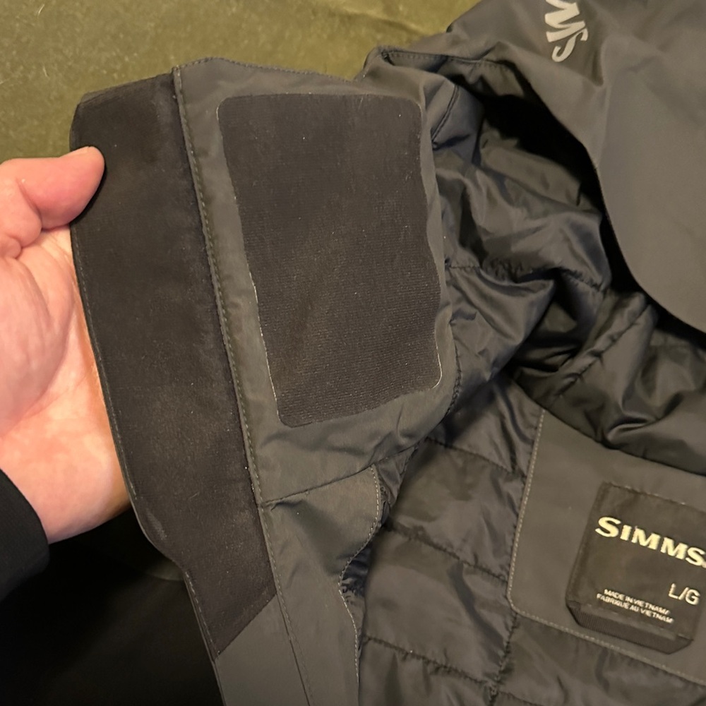 Simms Guide Insulated Gore-Tex Jacket Men’s Large - Picture 8 of 8